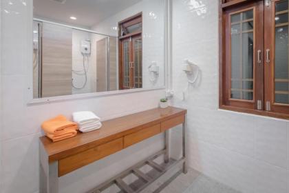 Tiny Taladnoi Hostel - image 4