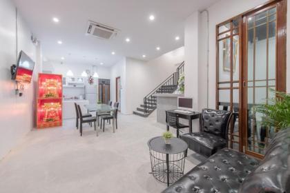 Tiny Taladnoi Hostel - image 8