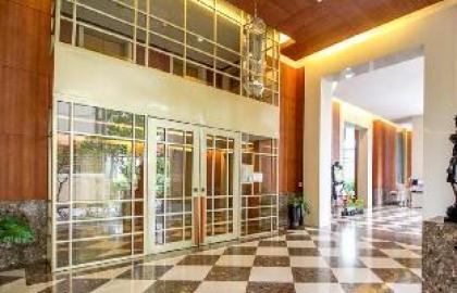 Modern 2-bedroom duplex in the heart of Bangkok - image 16
