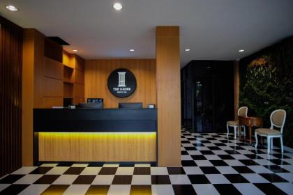 The O-Zone Airport Inn - image 8