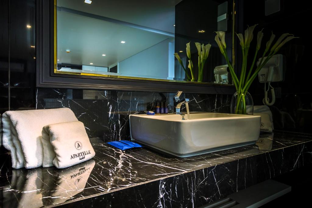 Apartelle Jatujak Hotel - image 6