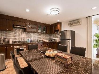 Spacious two-bedroom apartment with full amenities - image 17