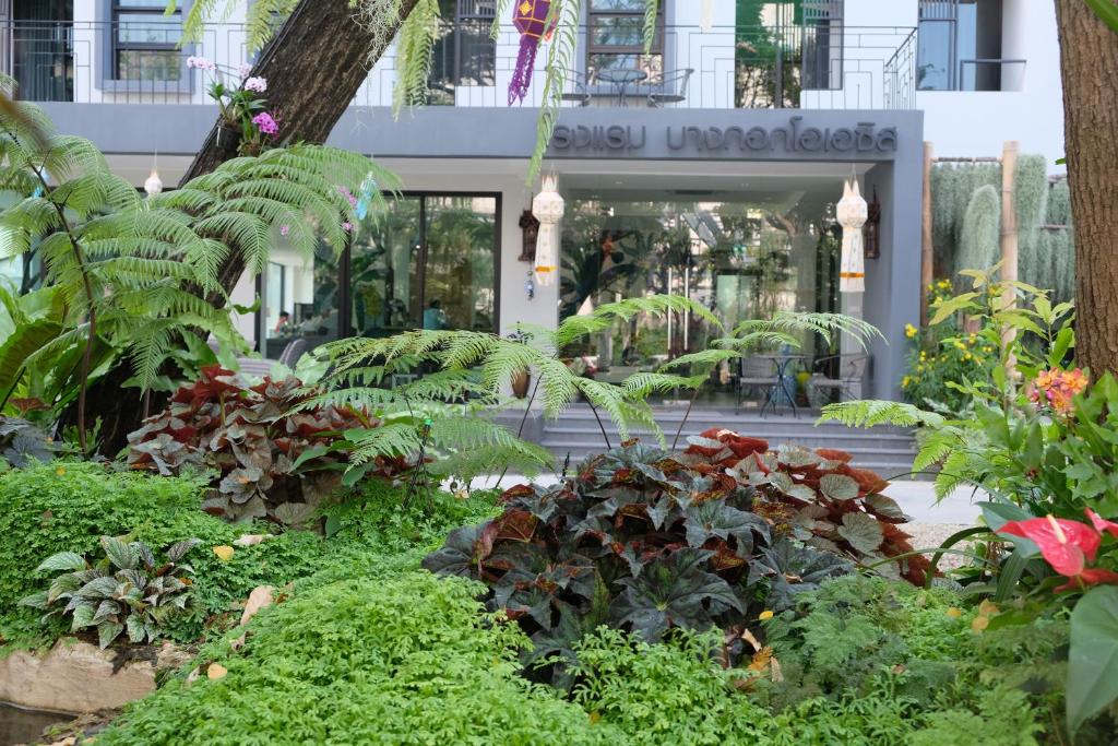 Bangkok Oasis Hotel (SHA Extra Plus) - main image