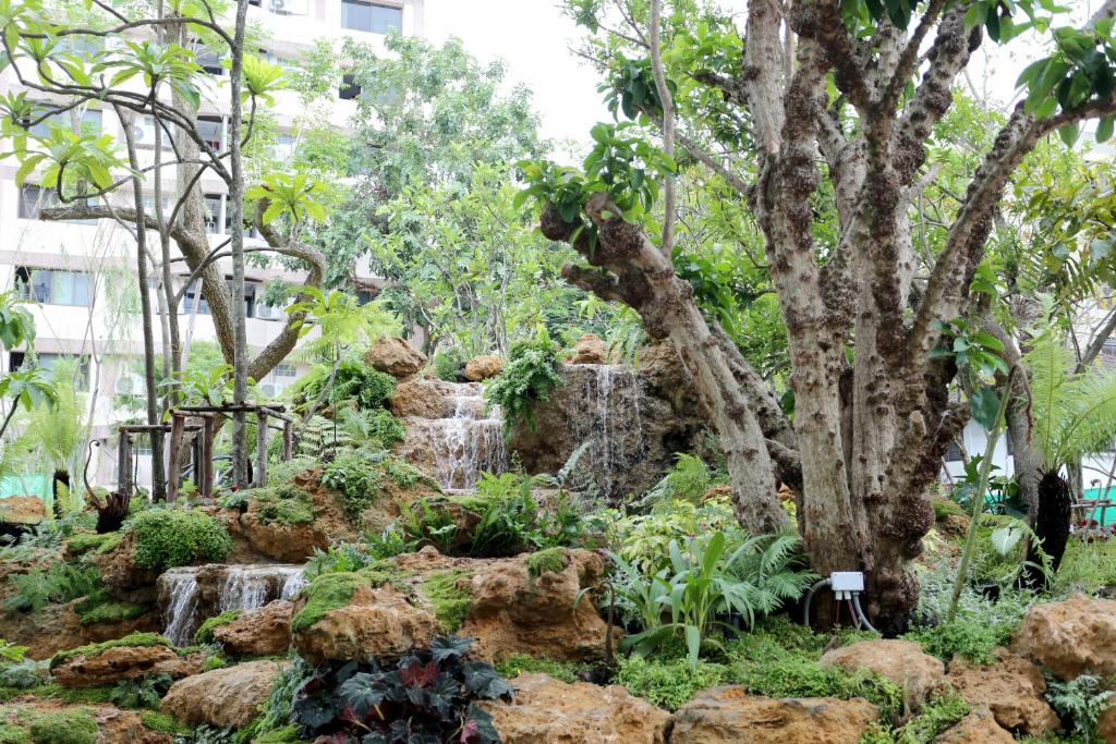 Bangkok Oasis Hotel (SHA Extra Plus) - image 5