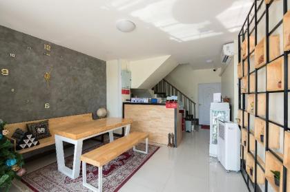 5 Chang Palace Hotel - image 6