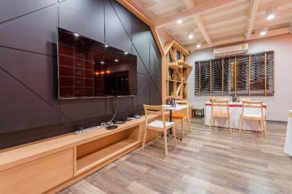 Siam Stadium Hostel - image 2