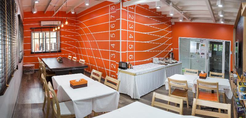 Siam Stadium Hostel - image 5