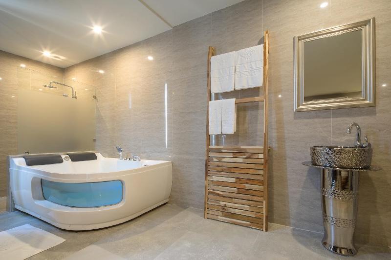 The Valen Resort - image 5
