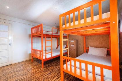 OYO 618 At Khaosan Hostel - image 19