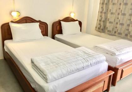D House hostel 