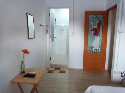 D House Hostel - image 9