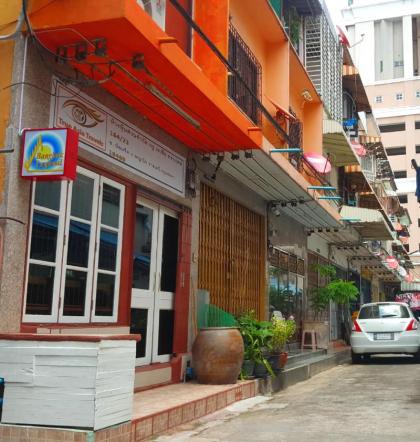 Bangkok Legend Guesthouse - image 8