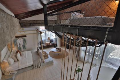 YOLO Bangkok Boutique Hotel - image 18