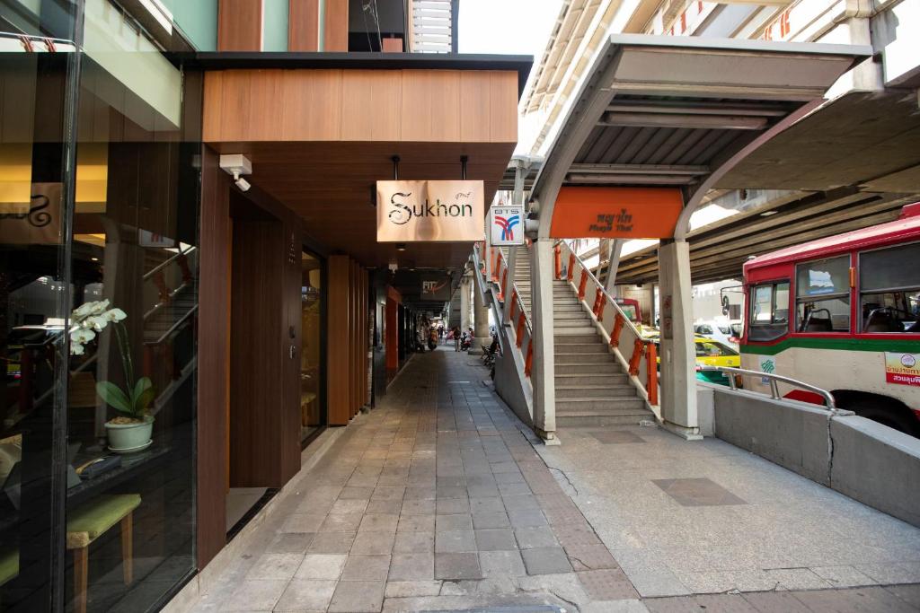 Sukhon Hotel - image 3