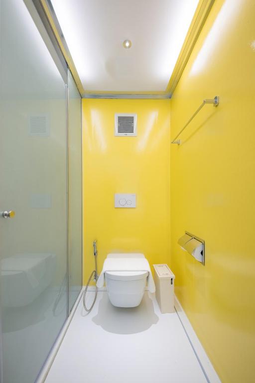 YELLO ROOMS Victory Monument - image 4