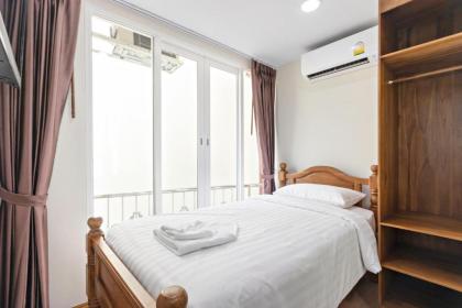 Royale 8 Ville Guest House Bangkok 