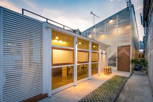 Morn-Ing Hostel - main image