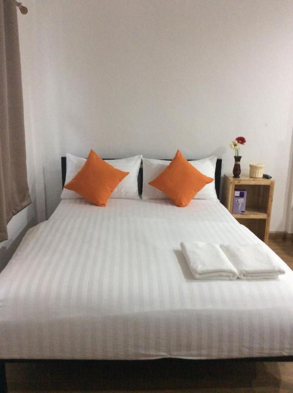 Happy Hostel - main image