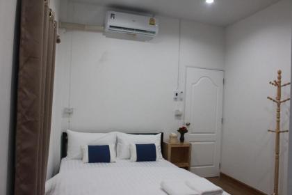 Happy Hostel - image 16
