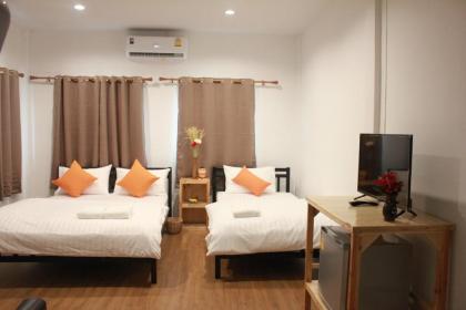 Happy Hostel - image 19