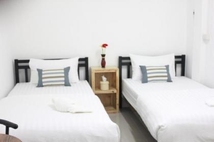 Happy Hostel - image 3