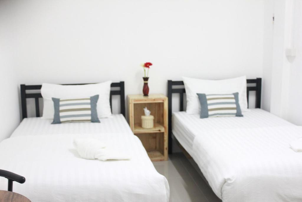 Happy Hostel - image 3