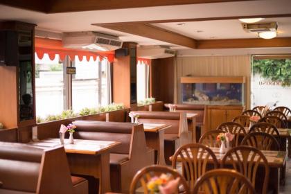 Siam Palace Hotel - image 12
