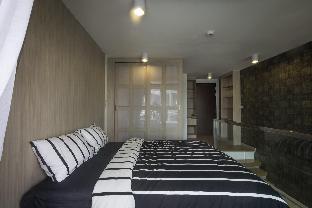 Bangkok Duplex Condo Near BTS with Hi-Speed WiFi - image 2