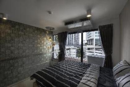 Bangkok Duplex Condo Near BTS with Hi-Speed WiFi - image 3