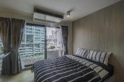 Bangkok Duplex Condo Near BTS with Hi-Speed WiFi - image 8