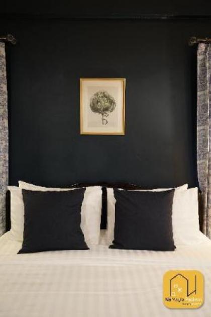 Vegan/Vegetarian Bed&Breakfast in Old Bangkok-BLUE - image 2