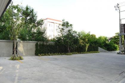 Home Inn Hotel - image 8