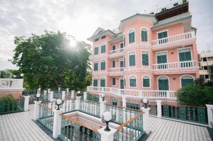 Hiranyakul House
