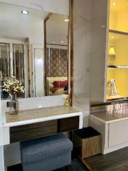 Luxury Room with River view in Central of Bangkok - image 2