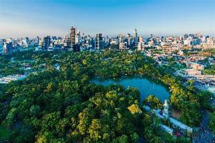 DOWNTOWN CONDO 1 MINUTES FROM BTS