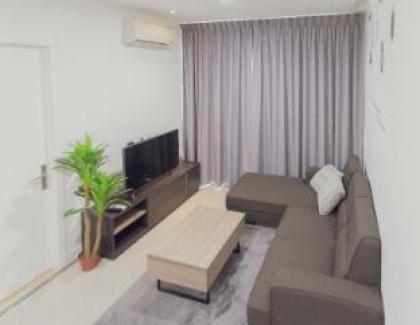 Condo TC GREEN 40sqm 1 BR WITH WiFi POOL & GYM - image 11