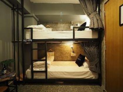 DORM 4 Beds (JJ market BTS Aree) - image 14