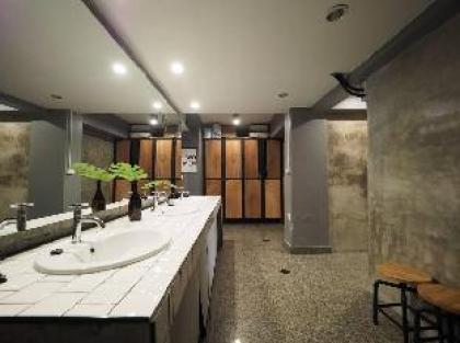DORM 4 Beds (JJ market BTS Aree) - image 16