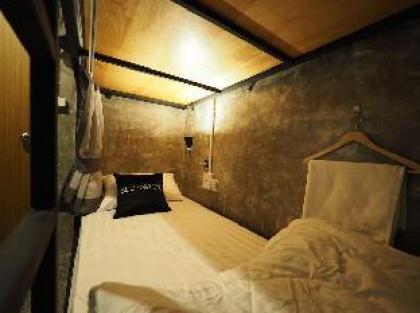 DORM 4 Beds (JJ market BTS Aree) - image 3