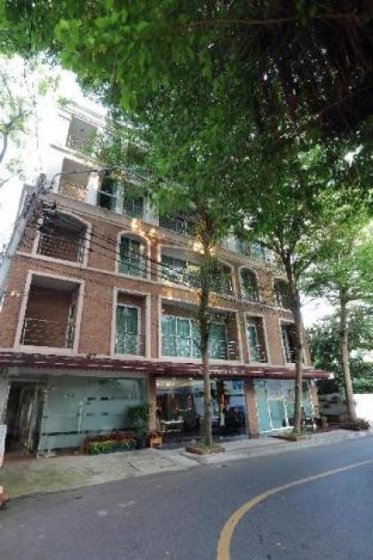 HOT DEAL!! BTS Saladaeng MRT Silom THAI StyleDecor