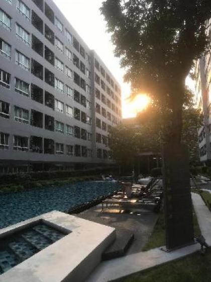 Pool view condo Sukhumvit area 5 min to BTS