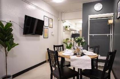 T1 Large Room Full kitchen 1 minute to BTS - image 9