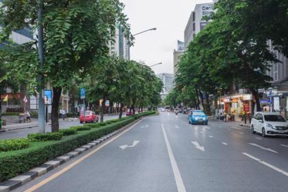 S1 Large Duplex Silom 3 Beds Full Kitchen WIFI - image 16