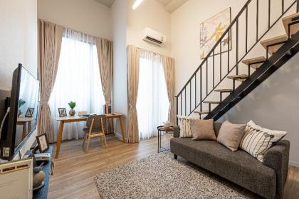 Q-Box Hotel Bangkok Blossom (SHA Plus) - image 2