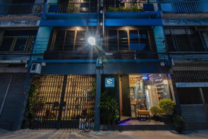 Every Surawong - image 15