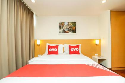 OYO 225 Premier Place Bangkok - image 12