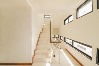 OYO 225 Premier Place Bangkok - image 14