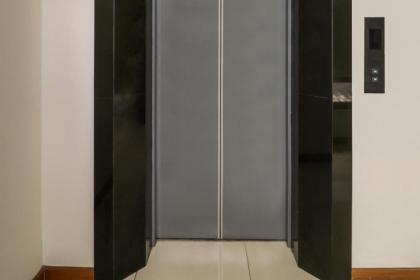 OYO 225 Premier Place Bangkok - image 15