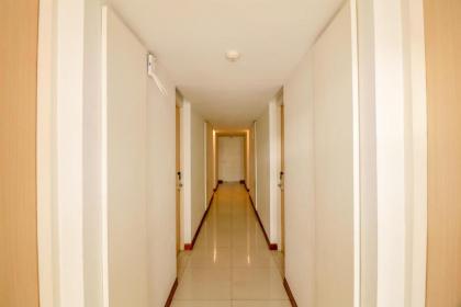 OYO 225 Premier Place Bangkok - image 18