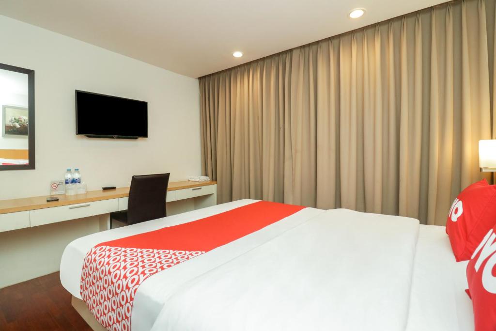 OYO 225 Premier Place Bangkok - image 2